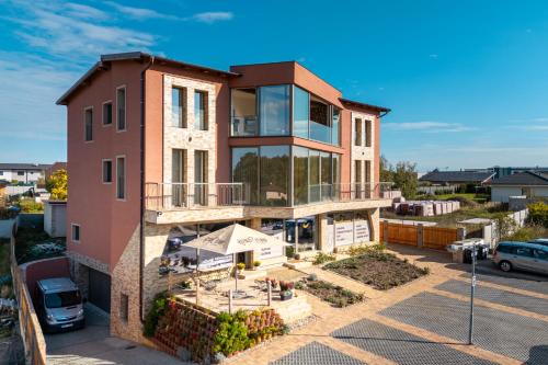 LASKARA Garden Apartment by Prague Forest