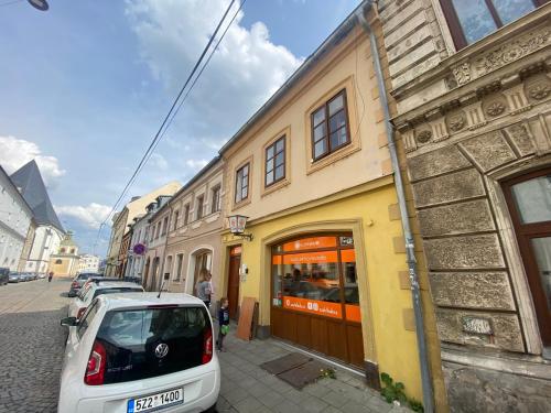 Old Town Apartments S12