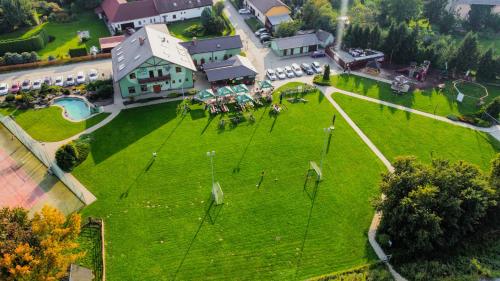 Restaurace a penzion Kamenec